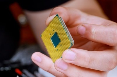 僅一年，國內(nèi)5700多家芯片企業(yè)消失！